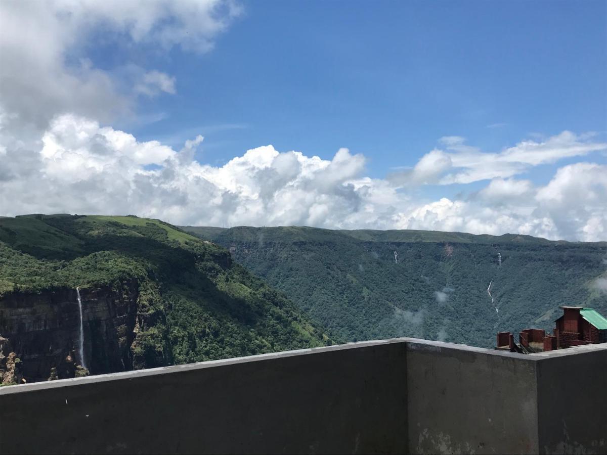Aisha Guest House Bed & Breakfast Cherrapunji Ngoại thất bức ảnh